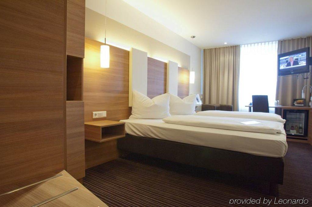 Cristal Hotel München